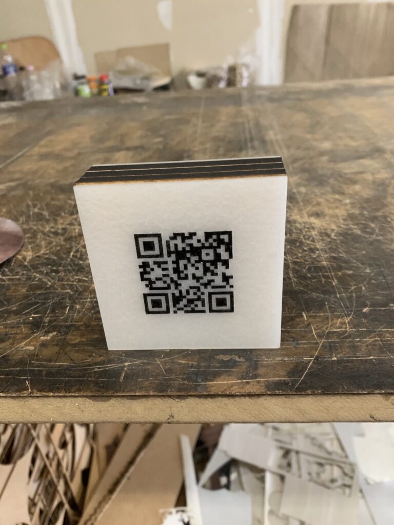 Προσωποποιημένο Ξύλινο Δώρο με QR Code